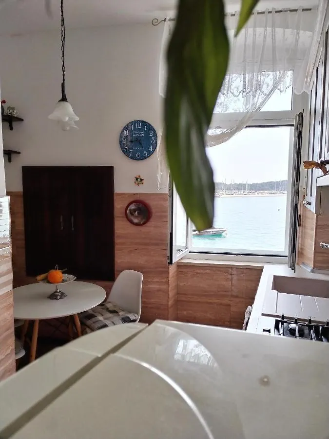 Studio Apartments Dalla Nonna Rovinj 0*,