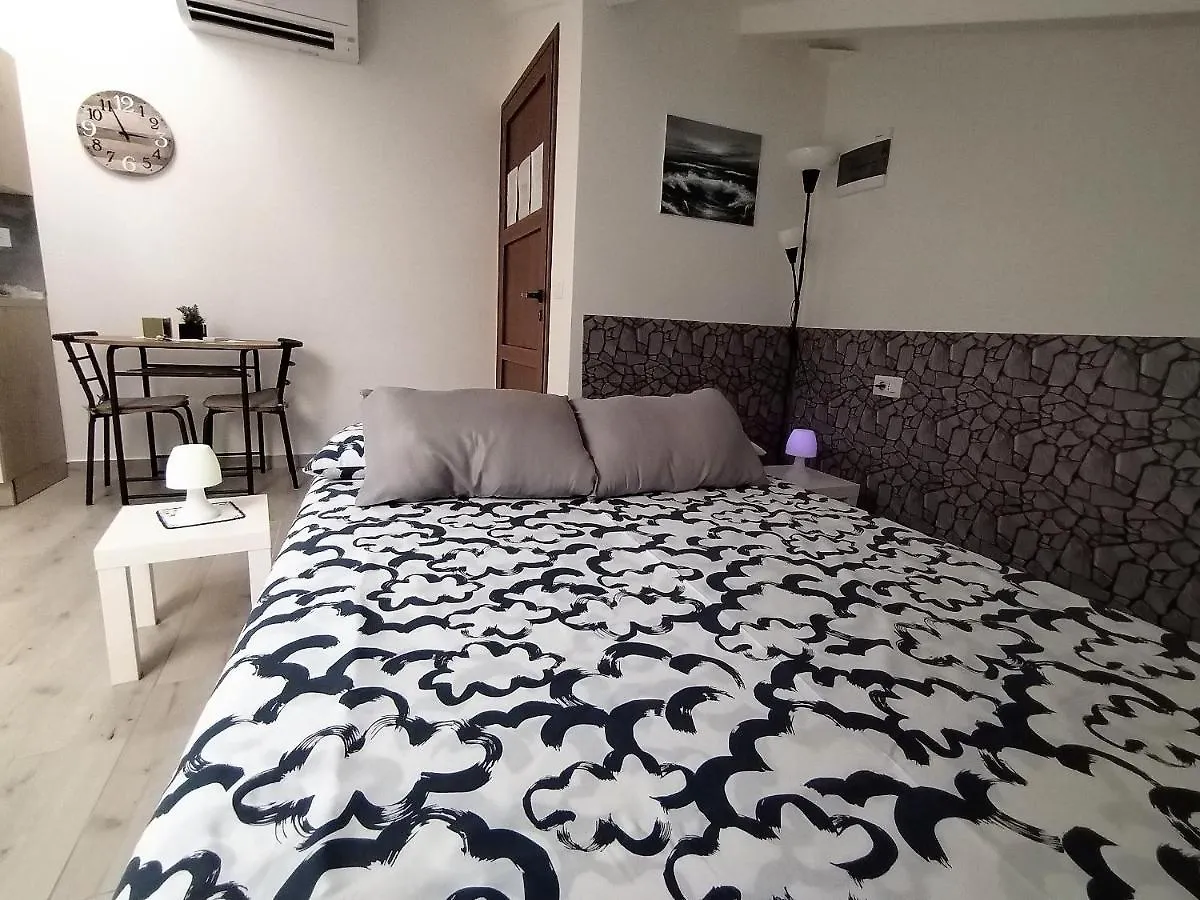 Studio Apartments Dalla Nonna Rovinj Croatia